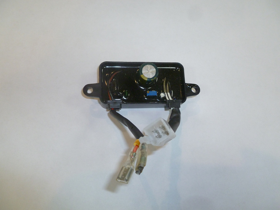 Регулятор напряжения SGG 2600L,E (прямоугольный) (220 v,6 конт.)  /AVR, Single-phase,168-28