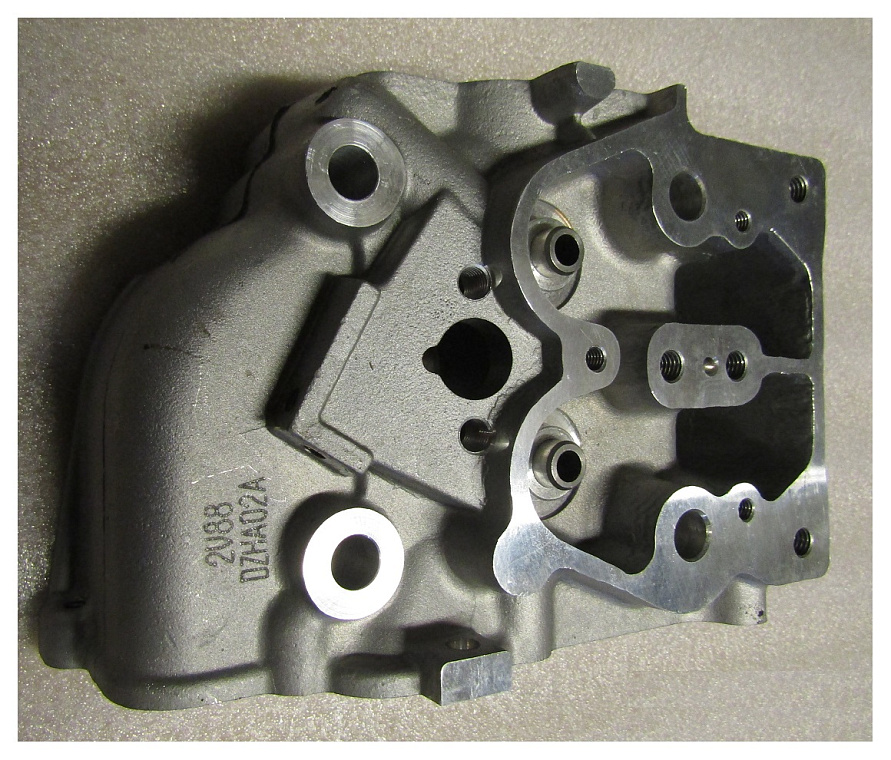 Головка блока цилиндров SDG 10000(..),R2V840X (Правая) / Cylinder head (Right) (R2V840-02100 (R))