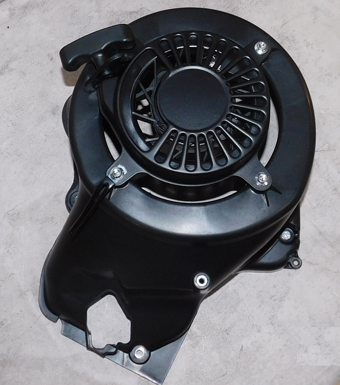 Стартер ручной в сборе с кожухом маховика SGG 6000ESi,SV320B Sc / Recoil starter assy (20010-00474-00)